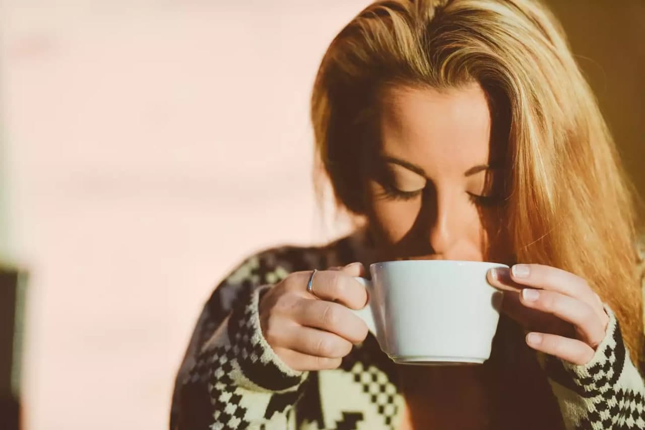 بعد از خوردن قهوه چه بخوریم | عوارض خوردن قهوه هر روز | عوارض قهوه برای زنان