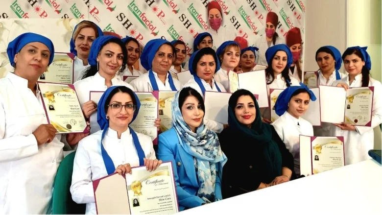 آموزش