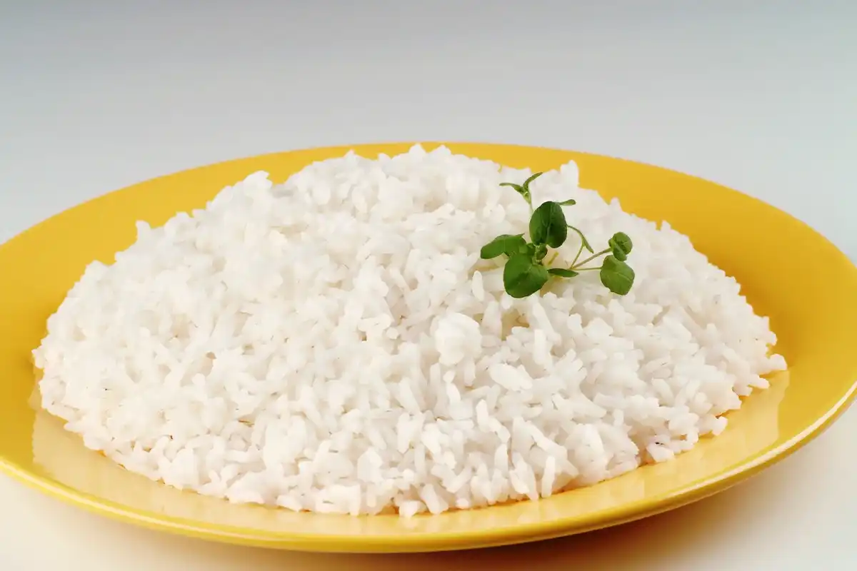 آیا برنج چاق کننده است یا نان | برنج چاق میکنه ؟نی نی سایت | چگونه برنج بخوریم چاق نشویم