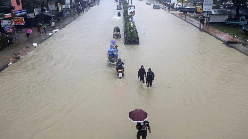 سیل در بنگلادش جان ۱۸ نفر را گرفت