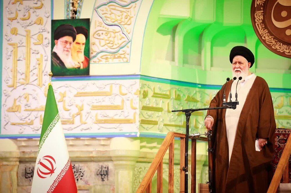 شهادت رئیس جمهوری و حادثه بندرعباس اردیبهشتهای تلخی را رقم زدند