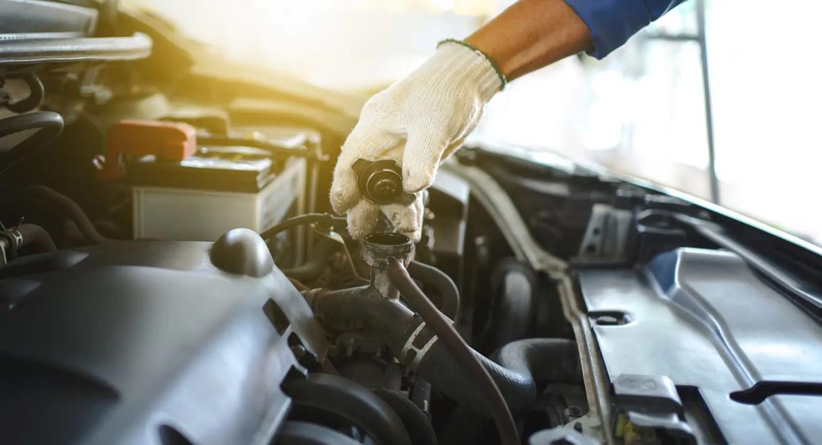 ابزار و مواد لازم برای هواگیری رادیاتور هیوندا اکسنت